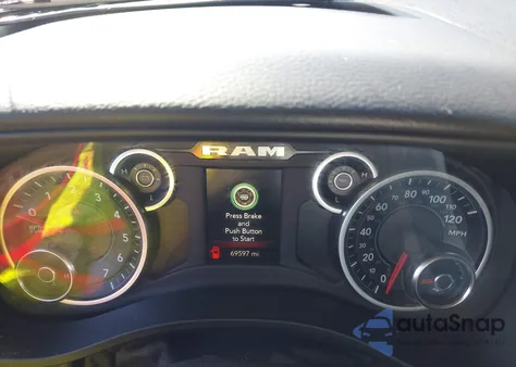 2019 Ram 1500 Big Horn/Lone Star 4X4 5'7 Box from USA, damaged, VIN 1C6SRFFT2KN619649